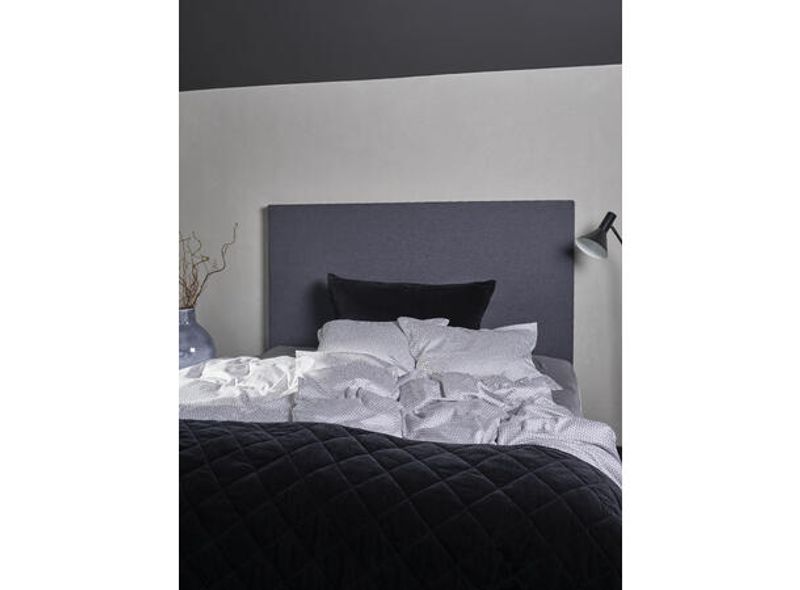 Sengeteppe Ana turiform 140x260 cm sort