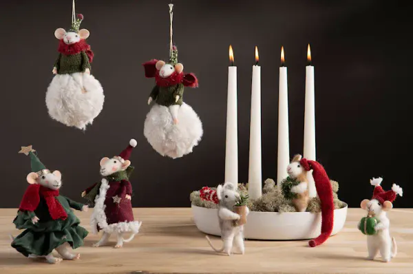 Julemus laget av ull 10 cm. Blomsterpotte