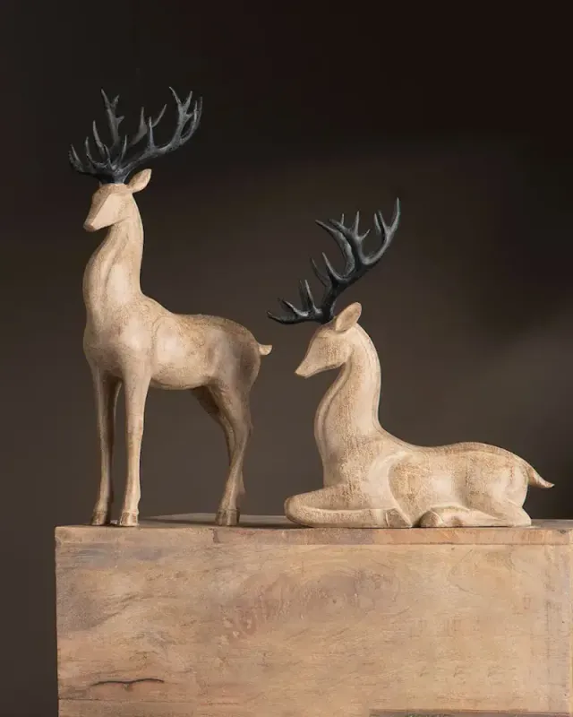 Hjort stående Natur poly H 44 cm